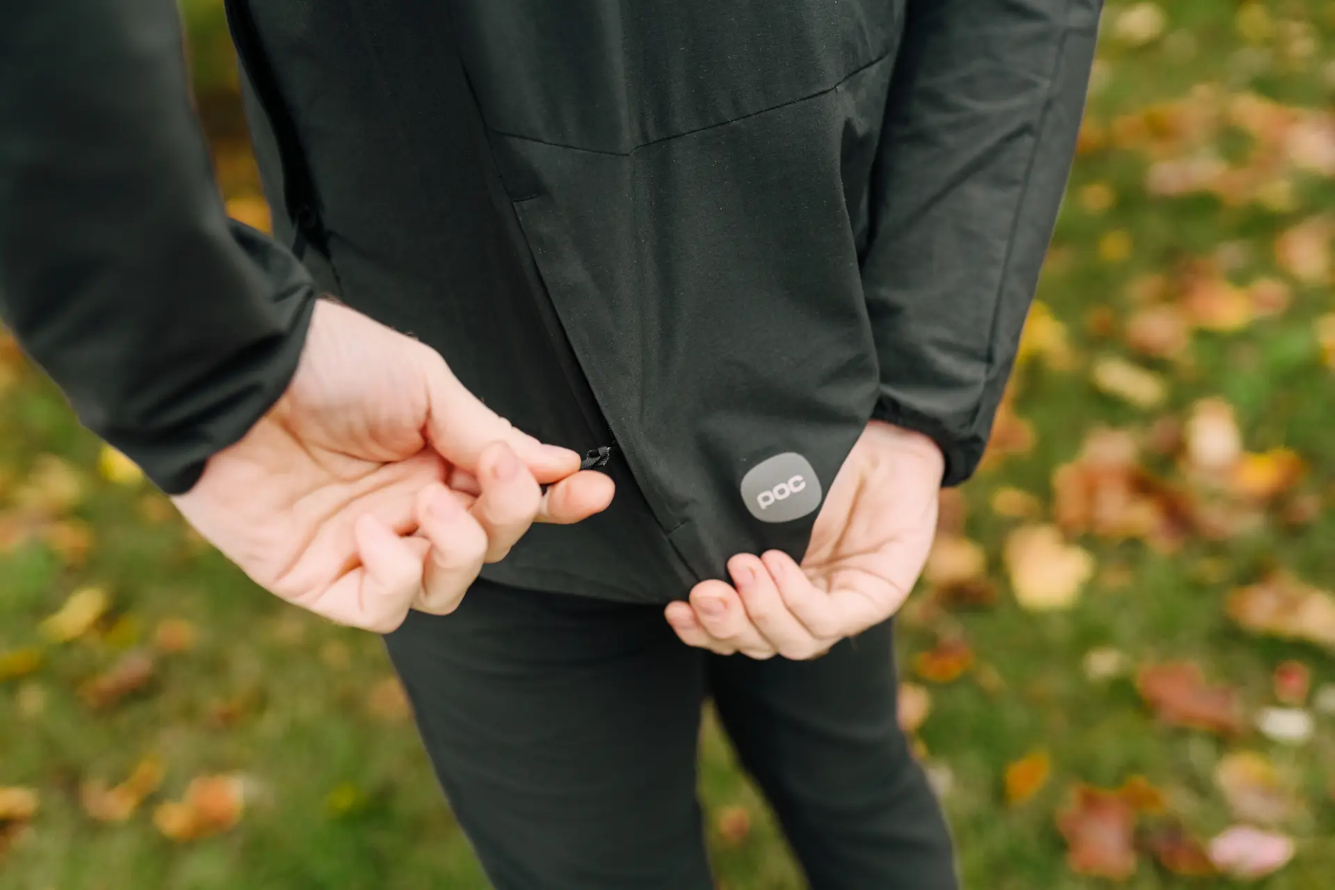 EBJ_POC_Transcend-8261 POC Transcend Jacket back pocket zipper